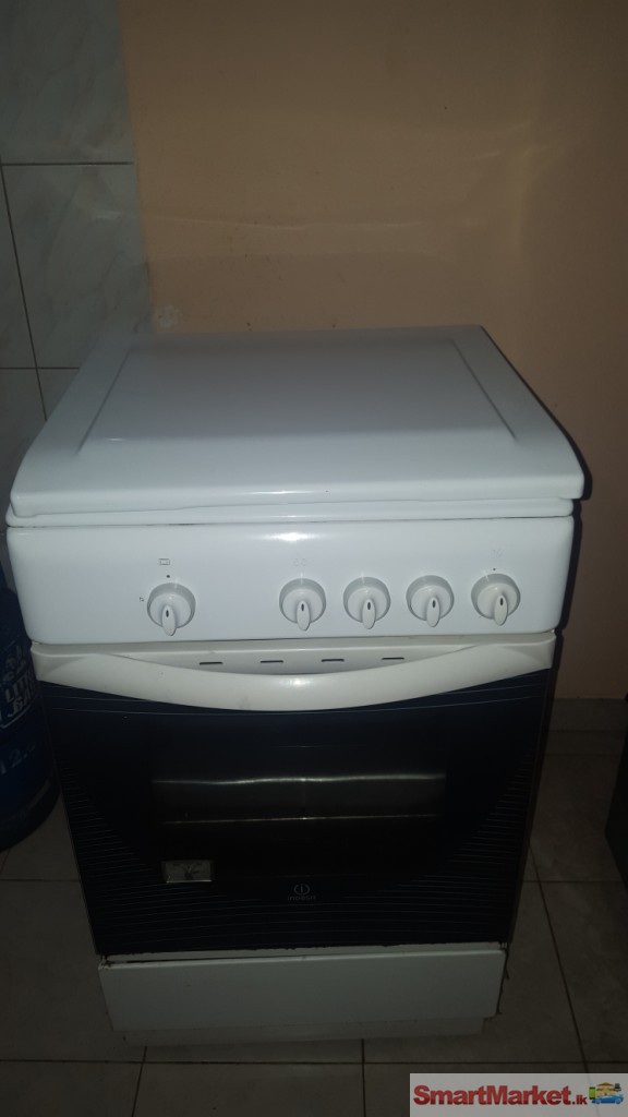 4 Burner Gas cooker